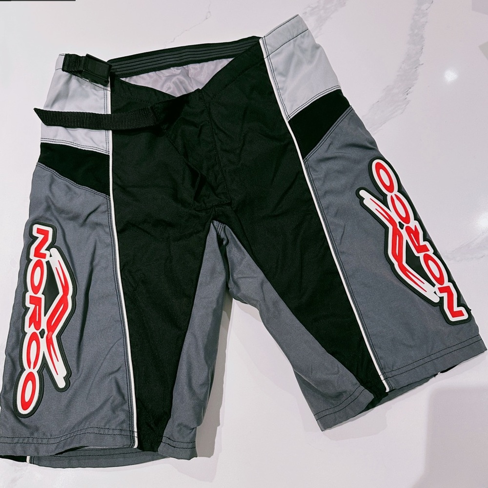 Norco Mountains bike shorts